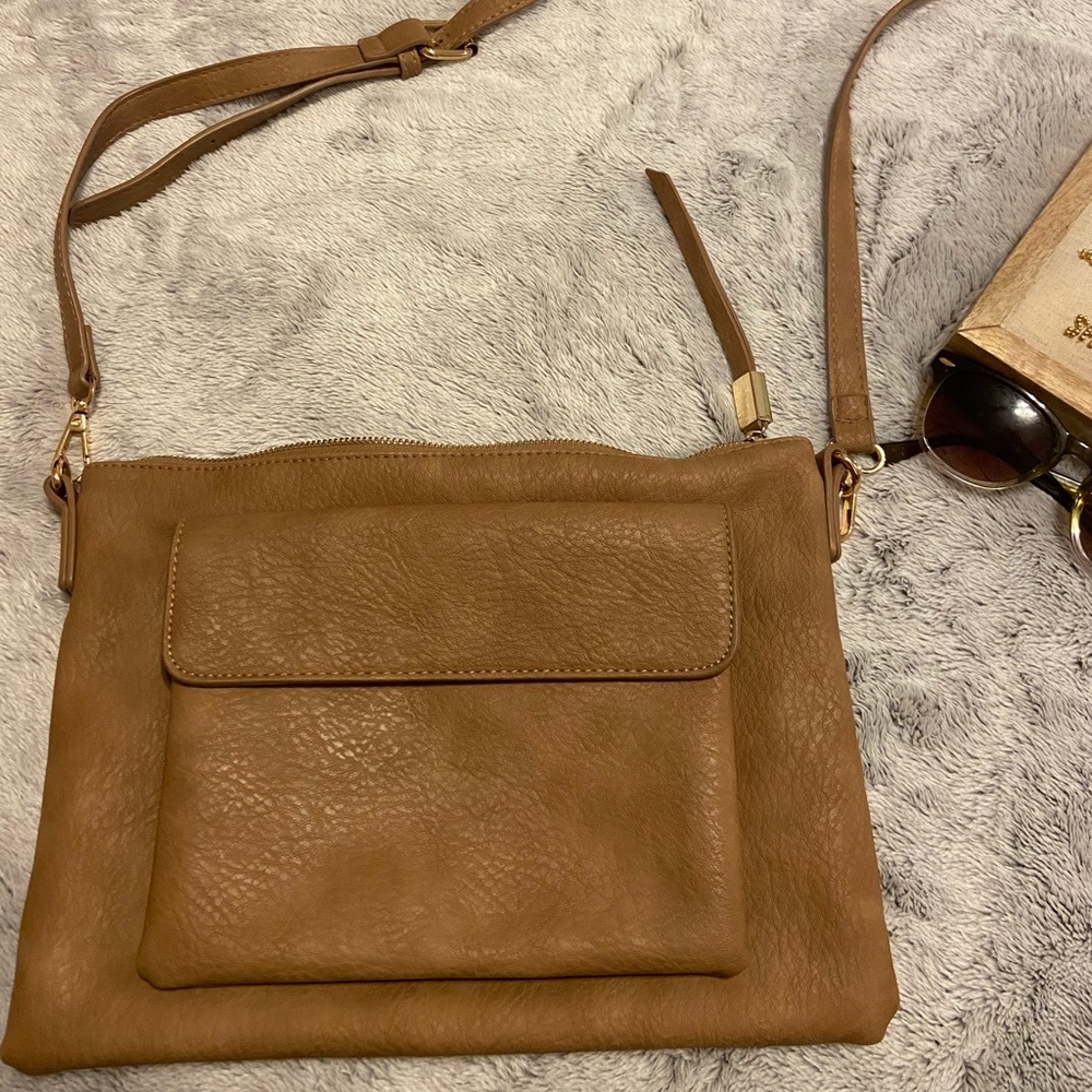 Shiraleah Chicago hand bag